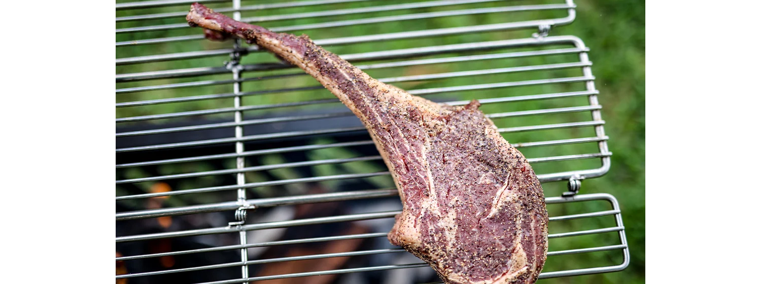 preparing fire for steak
