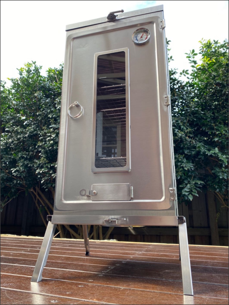 This is an image of he winnerwell smoker, free  standing. Its shows how its the perfect portable camping smoker